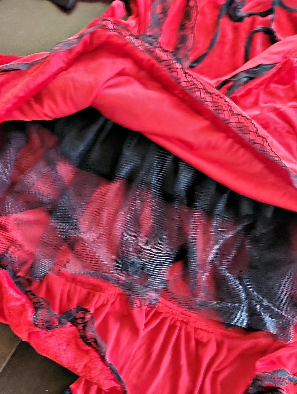 Red Hooded Halloween Costume - Picture 7 of 12